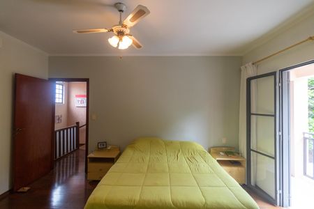 Casa à venda com 235m², 4 quartos e 2 vagas Suíte 02