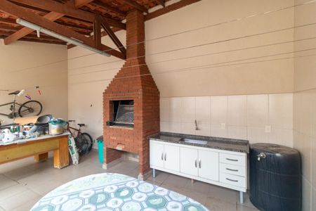 Casa à venda com 235m², 4 quartos e 2 vagasChurrasqueira