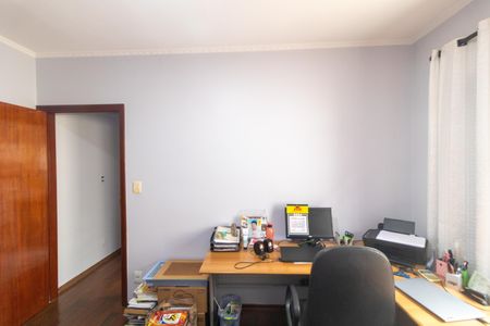 Casa à venda com 235m², 4 quartos e 2 vagasQuarto 01