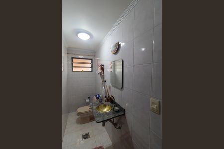 Casa à venda com 235m², 4 quartos e 2 vagasLavabo