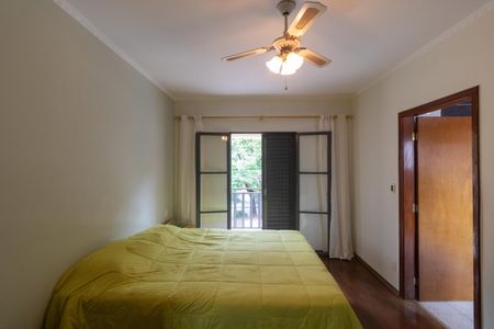 Casa à venda com 235m², 4 quartos e 2 vagas Suíte 02