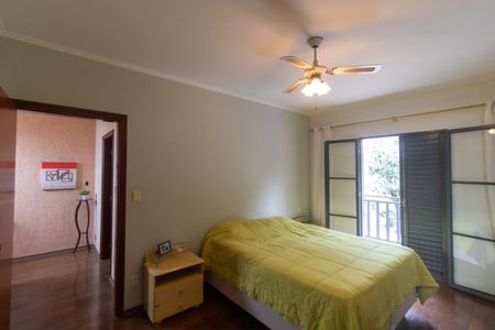 Casa à venda com 235m², 4 quartos e 2 vagas Suíte 02