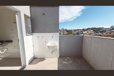 Apartamento à venda com 66m², 3 quartos e 1 vagaÁrea de Serviço