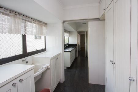 Apartamento para alugar com 183m², 3 quartos e 3 vagas