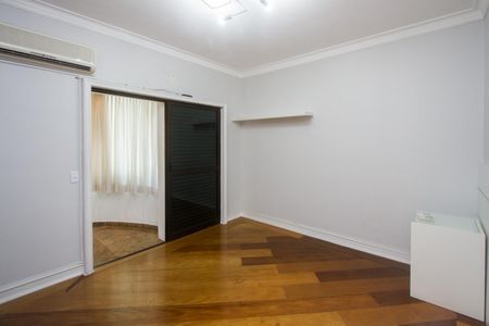 Apartamento para alugar com 183m², 3 quartos e 3 vagas
