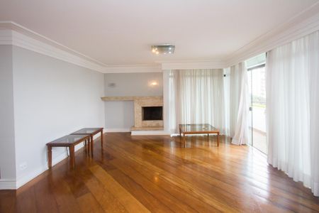 Apartamento para alugar com 3 quartos, 183m² em Parque Colonial, São Paulo