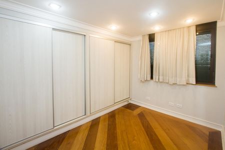 Apartamento para alugar com 183m², 3 quartos e 3 vagas