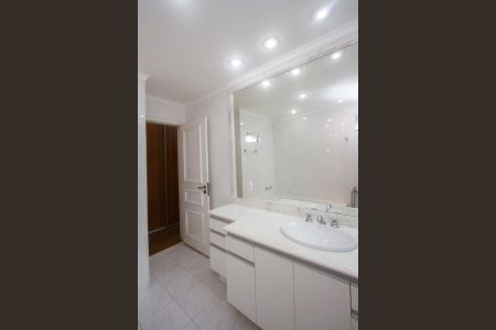 Apartamento para alugar com 183m², 3 quartos e 3 vagas