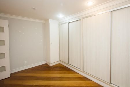 Apartamento para alugar com 183m², 3 quartos e 3 vagas