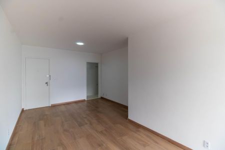 Sala de apartamento à venda com 2 quartos, 65m² em Icaraí, Niterói