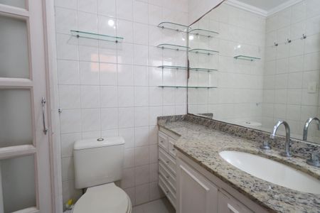 Apartamento à venda com 84m², 3 quartos e 2 vagasBanheiro da Suíte