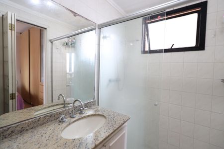 Apartamento à venda com 84m², 3 quartos e 2 vagasBanheiro da Suíte