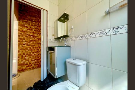 Banheiro de casa para alugar com 2 quartos, 50m² em Jardim America, Guarulhos