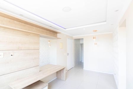 Sala de apartamento para alugar com 2 quartos, 45m² em Inhoaíba, Rio de Janeiro