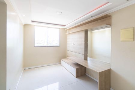 Sala de apartamento para alugar com 2 quartos, 45m² em Inhoaíba, Rio de Janeiro