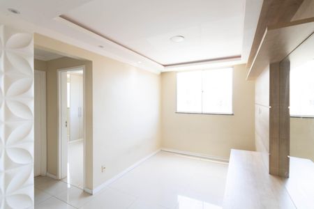 Sala de apartamento para alugar com 2 quartos, 45m² em Inhoaíba, Rio de Janeiro