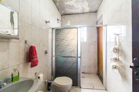 Casa à venda com 230m², 3 quartos e 2 vagasBanheiro 2