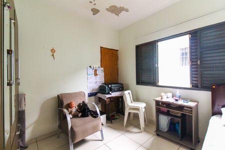 Casa à venda com 230m², 3 quartos e 2 vagasQuarto 2