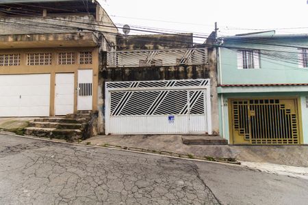 Casa à venda com 230m², 3 quartos e 2 vagasFachada + Placa