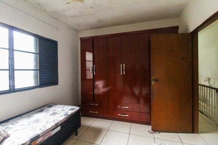 Casa à venda com 230m², 3 quartos e 2 vagasSuíte