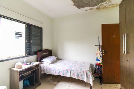 Casa à venda com 230m², 3 quartos e 2 vagasQuarto 2