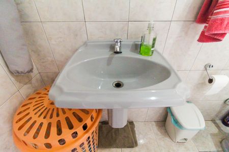 Casa à venda com 230m², 3 quartos e 2 vagasBanheiro 2