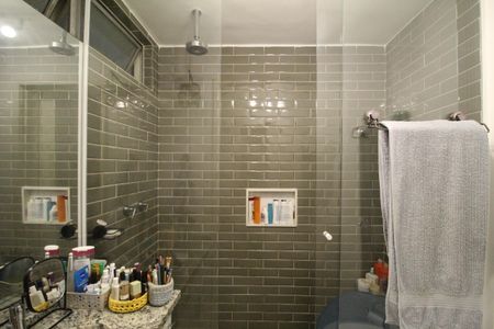 Apartamento para alugar com 99m², 3 quartos e 1 vagaBanheiro da suíte