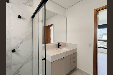 Casa de condomínio à venda com 260m², 3 quartos e 2 vagas Casa de condomínio à venda com 260m², 3 quartos e 2 vagasBanheiro da Suíte 3