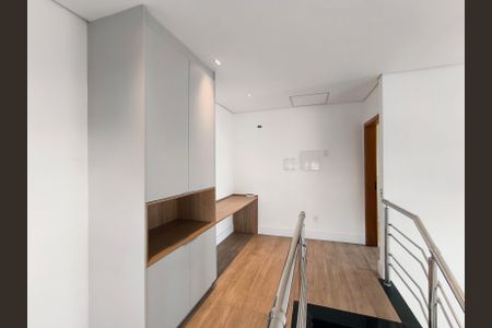 Casa de condomínio à venda com 260m², 3 quartos e 2 vagas Casa de condomínio à venda com 260m², 3 quartos e 2 vagasEscritório