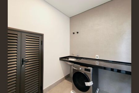 Casa de condomínio à venda com 260m², 3 quartos e 2 vagas Casa de condomínio à venda com 260m², 3 quartos e 2 vagasÁrea de Serviço