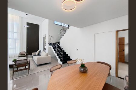 Sala de casa de condomínio à venda com 3 quartos, 260m² em Medeiros, Jundiaí