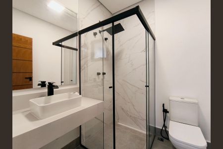 Casa de condomínio à venda com 260m², 3 quartos e 2 vagas Casa de condomínio à venda com 260m², 3 quartos e 2 vagasBanheiro 4