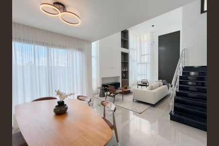 Sala de casa de condomínio à venda com 3 quartos, 260m² em Medeiros, Jundiaí