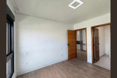 Casa de condomínio à venda com 260m², 3 quartos e 2 vagas Casa de condomínio à venda com 260m², 3 quartos e 2 vagasSuíte 3