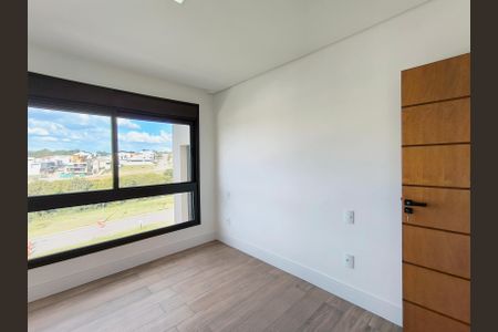 Casa de condomínio à venda com 260m², 3 quartos e 2 vagas Casa de condomínio à venda com 260m², 3 quartos e 2 vagasSuíte 3