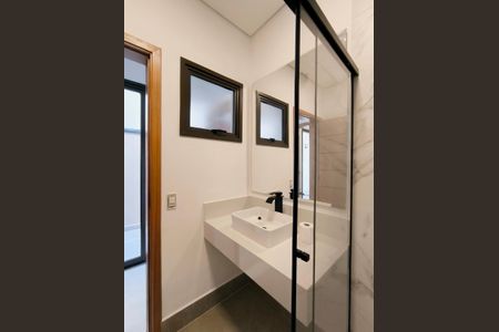 Casa de condomínio à venda com 260m², 3 quartos e 2 vagas Casa de condomínio à venda com 260m², 3 quartos e 2 vagasBanheiro 4