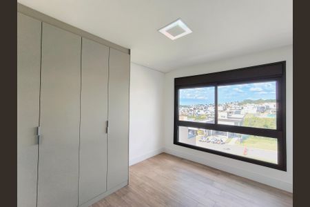 Casa de condomínio à venda com 260m², 3 quartos e 2 vagas Casa de condomínio à venda com 260m², 3 quartos e 2 vagasSuíte 3