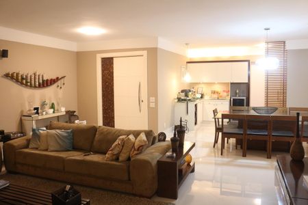 Apartamento à venda com 264m², 4 quartos e 4 vagasSala