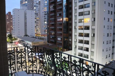 Apartamento à venda com 264m², 4 quartos e 4 vagasVaranda da Suíte 1