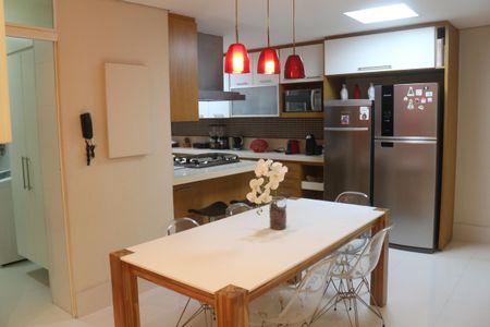 Apartamento à venda com 264m², 4 quartos e 4 vagasCozinha