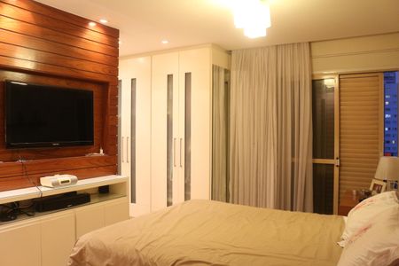 Apartamento à venda com 264m², 4 quartos e 4 vagasSuíte 1