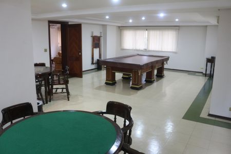 Apartamento à venda com 264m², 4 quartos e 4 vagasSalão de jogos