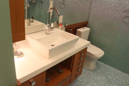 Apartamento à venda com 264m², 4 quartos e 4 vagasBanheiro da Suíte 1