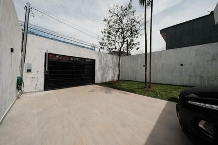 Casa à venda com 250m², 3 quartos e 6 vagasÁrea externa