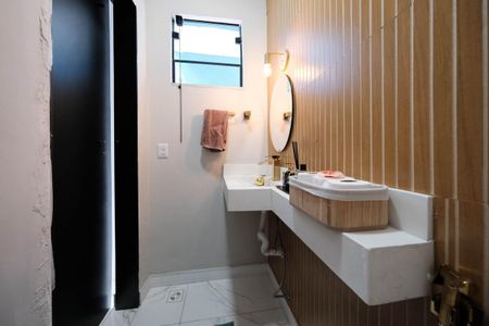 Casa à venda com 250m², 3 quartos e 6 vagasLavabo