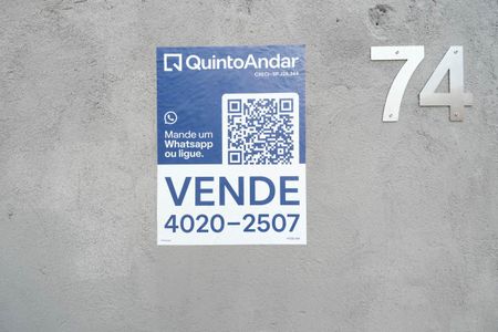 Casa à venda com 250m², 3 quartos e 6 vagasFachada