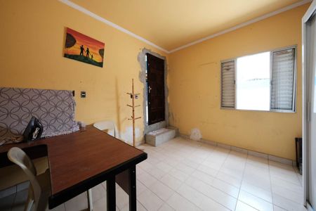 Casa à venda com 250m², 3 quartos e 6 vagasSuíte 3