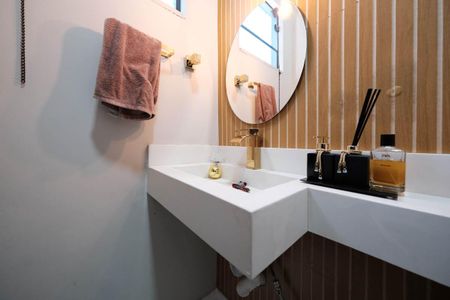 Casa à venda com 250m², 3 quartos e 6 vagasLavabo