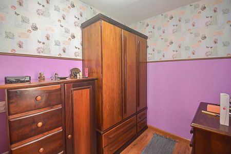 Casa à venda com 172m², 3 quartos e 2 vagas Casa à venda com 172m², 3 quartos e 2 vagasQuarto 2