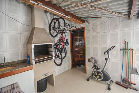 Casa à venda com 172m², 3 quartos e 2 vagas Casa à venda com 172m², 3 quartos e 2 vagasChurrasqueira